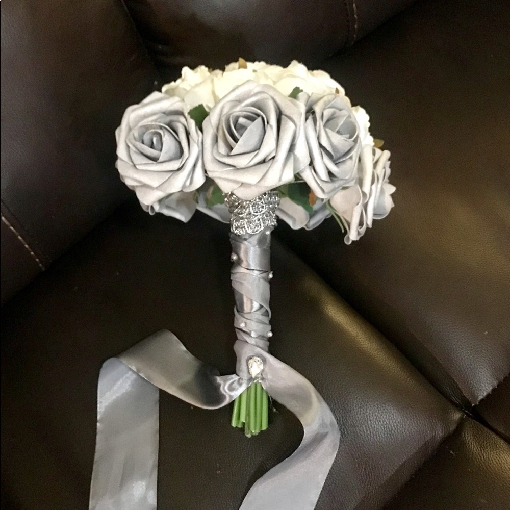 New Gorgeous Silver and white bouquet